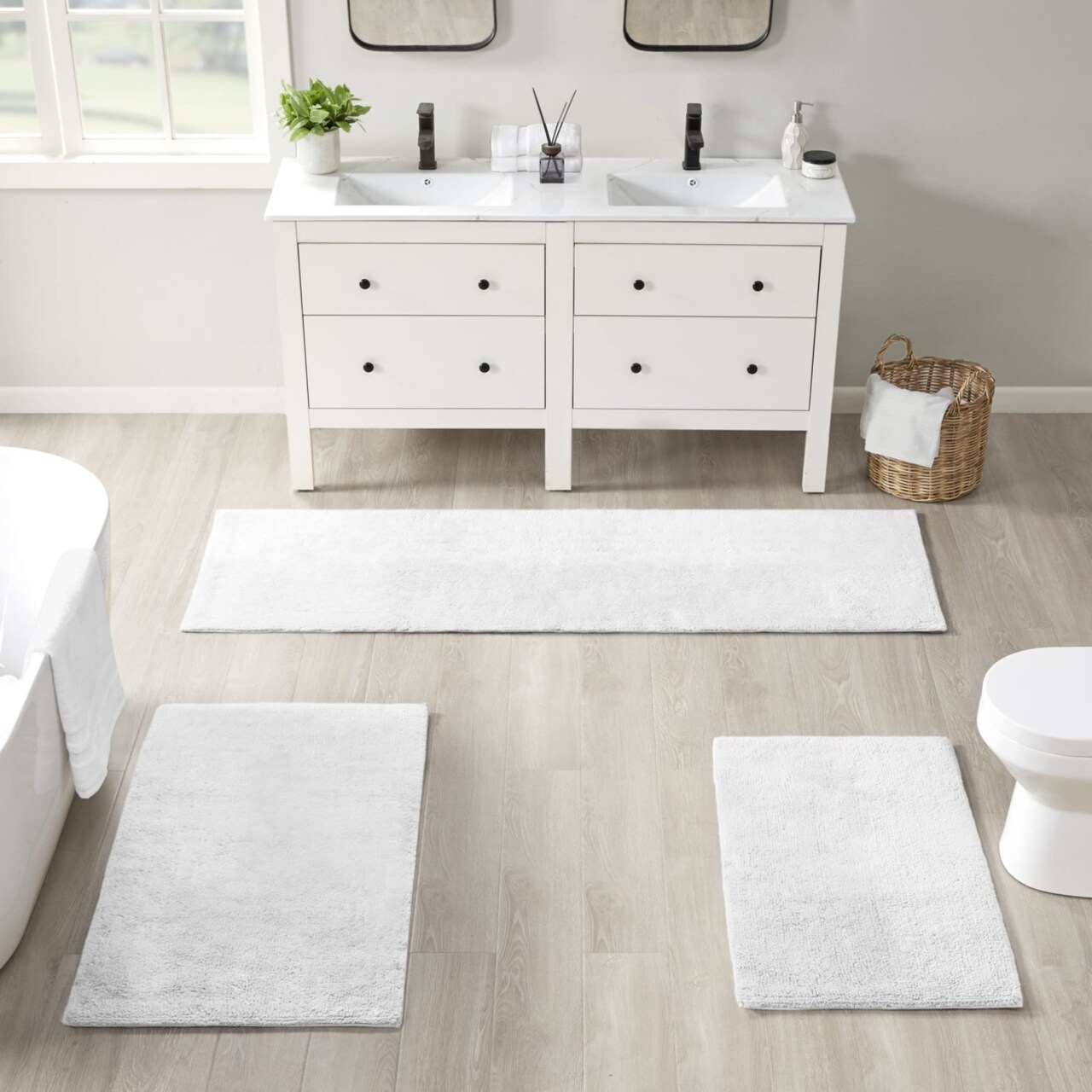 Beautyrest Plume Reversible Cotton Bathroom Rug, White - 24x40"